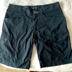 Arc’Teryx Shorts 34